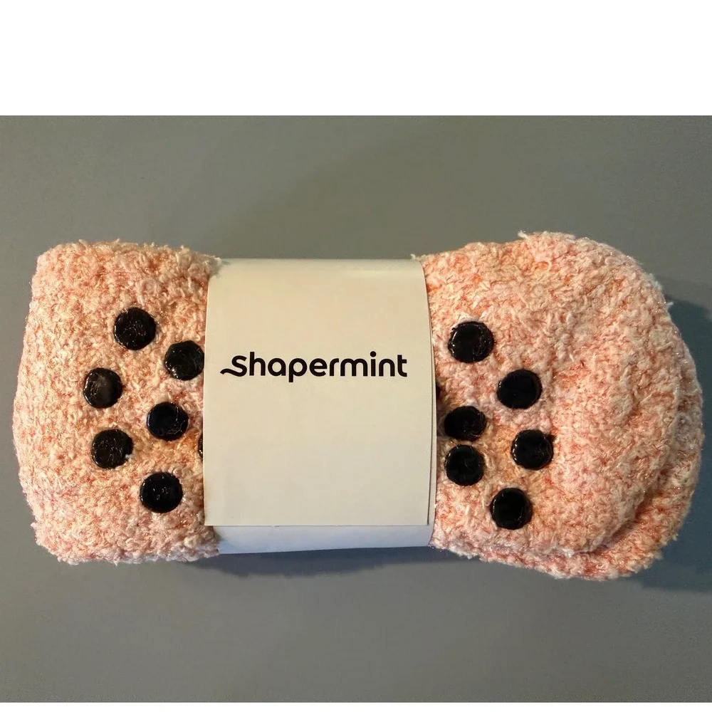 Shapermint Womens Fuzzy Socks Peach Pink Non Slip Gripper Bottom Cozy New w Tags